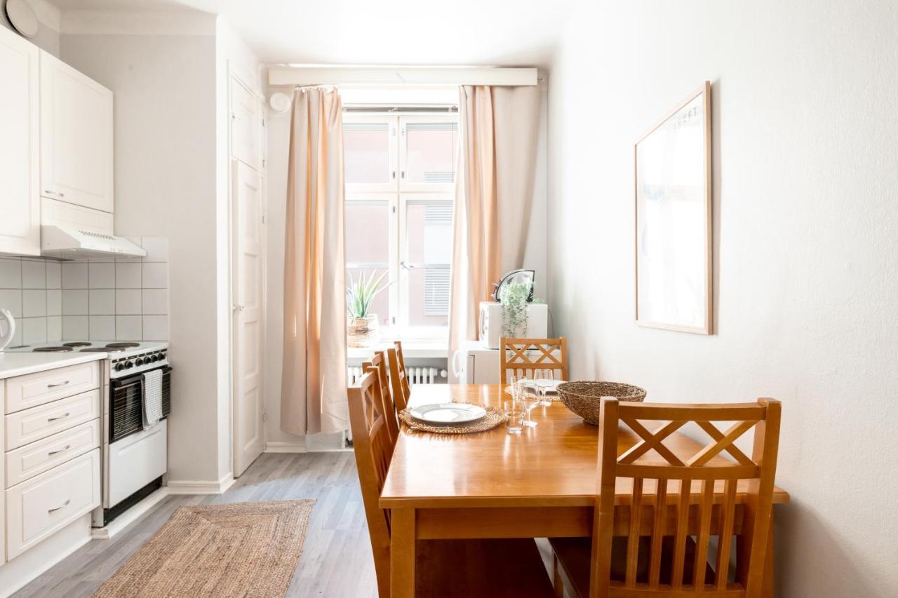 2Ndhomes Cozy Studio By The Esplanade Park Helsinki Exterior photo